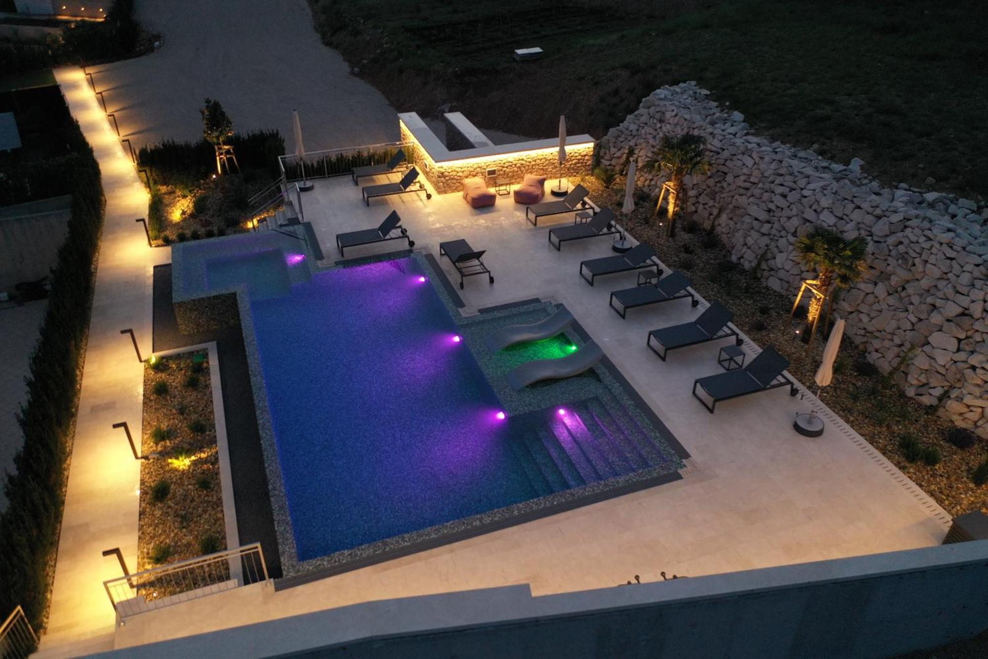 Appartamento Grey House Bol Esterno foto