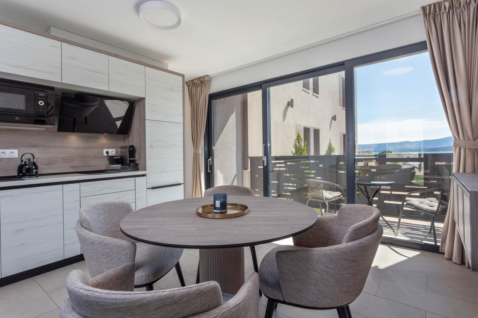 Appartamento Grey House Bol Esterno foto